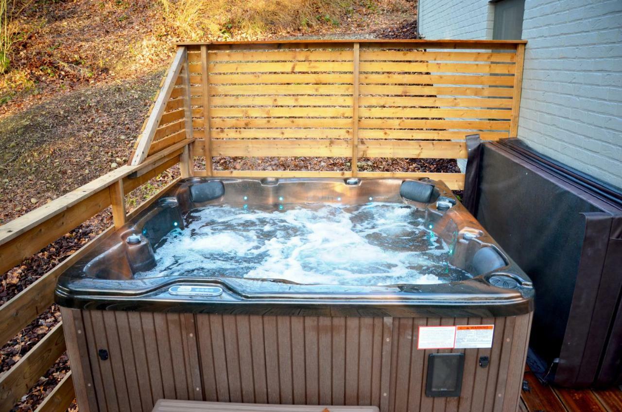 Villa Dakota - Jacuzzi, Zwembad, Playstation ดูร์บี ภายนอก รูปภาพ
