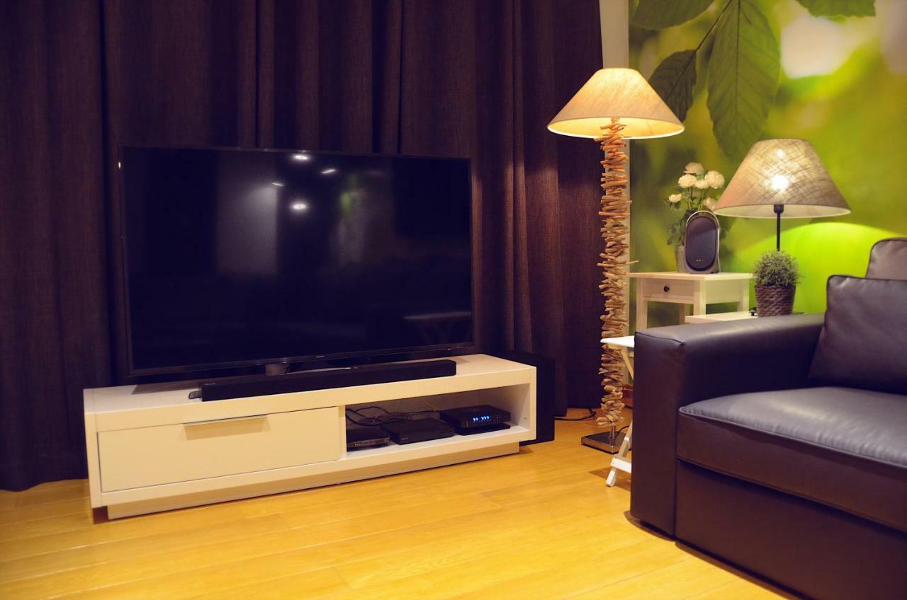 Villa Dakota - Jacuzzi, Zwembad, Playstation ดูร์บี ภายนอก รูปภาพ
